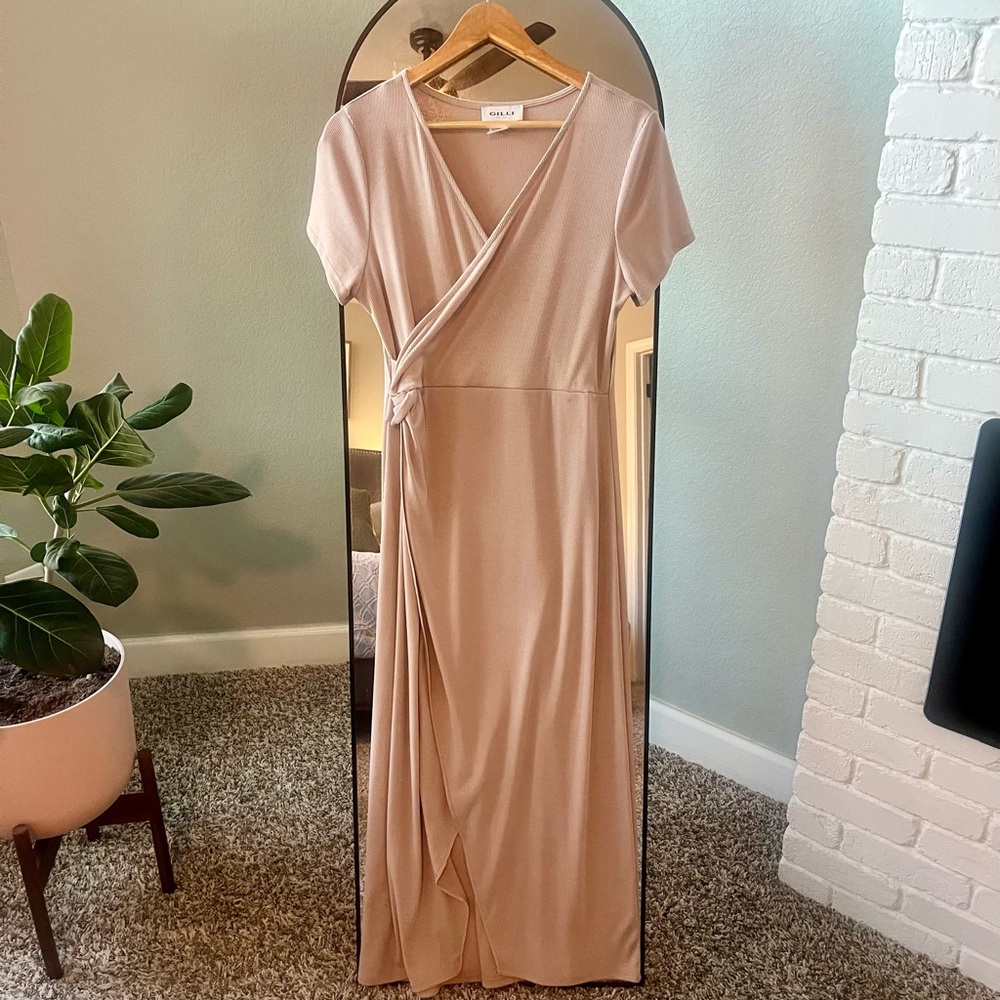 Gilli Soft Beige Maxi Dress